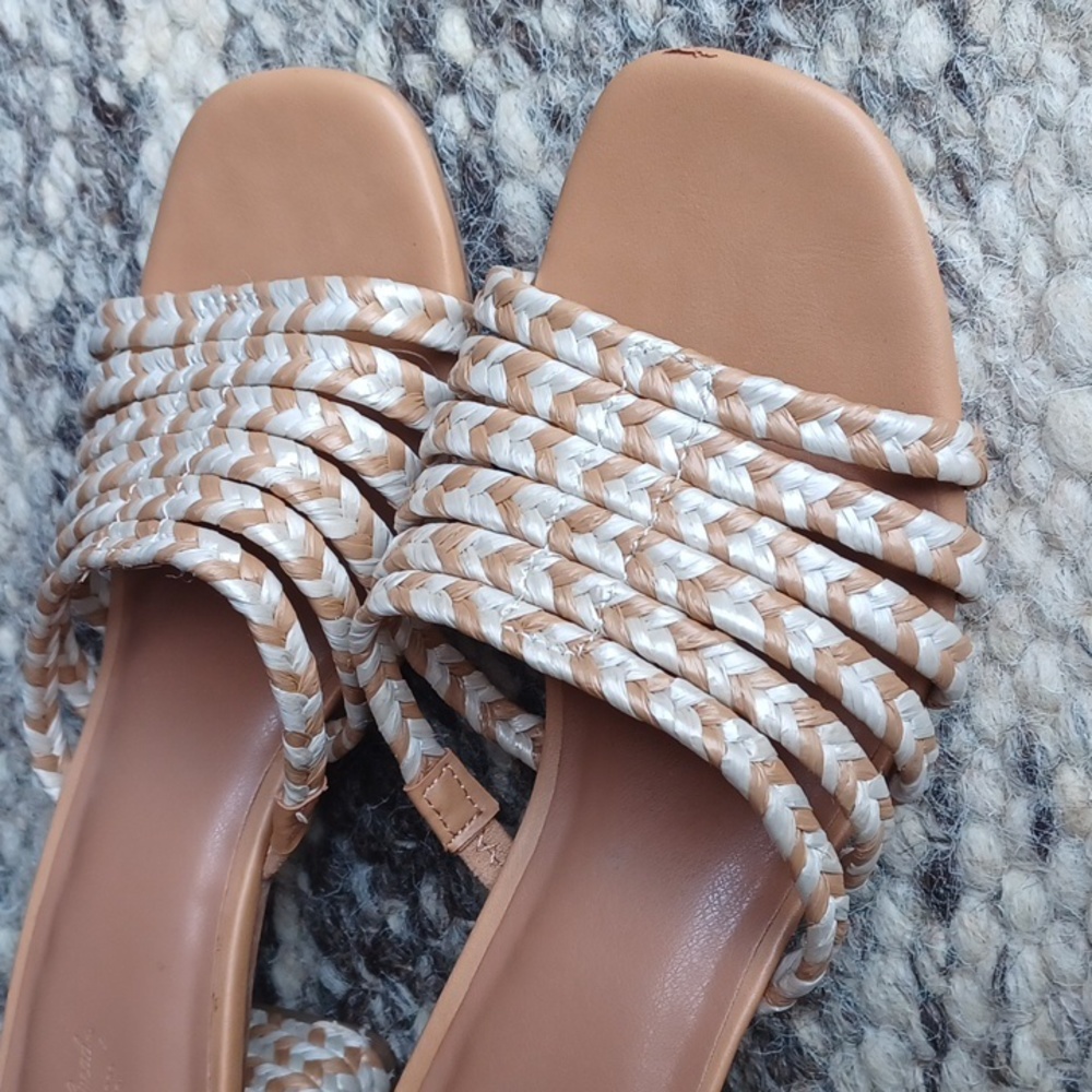 Universal Thread Sandals - image 2